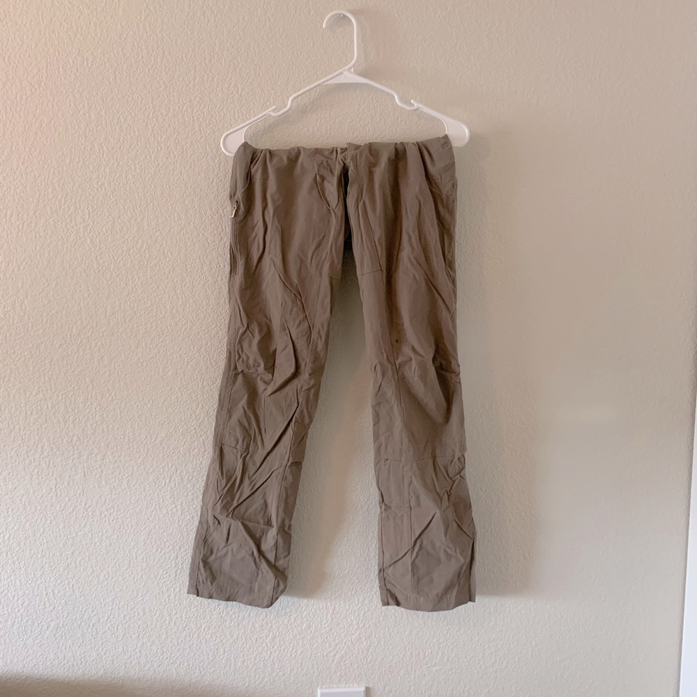 Columbia Women’s Tan Hiking Pants (size 4)